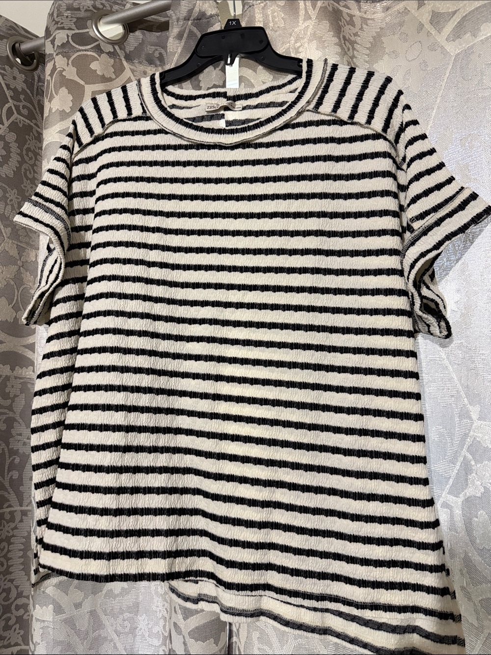 NWOT Zenana Outfitters Black & White Striped Short Sleeve Top